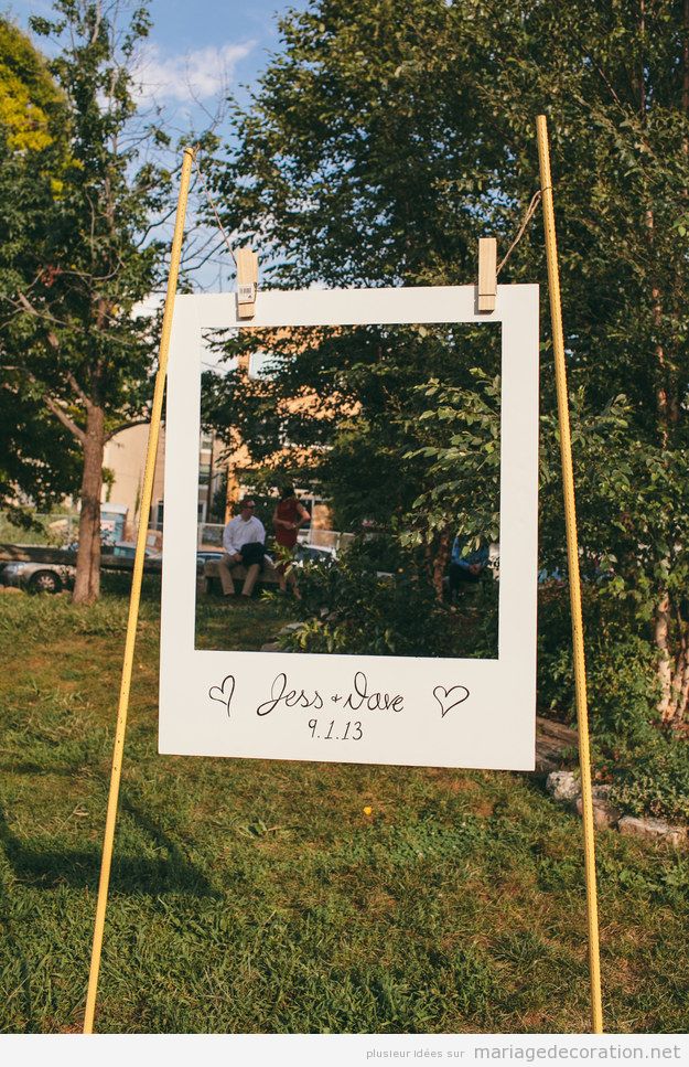 Cadre photos Polaroid DIY mariage au jardin